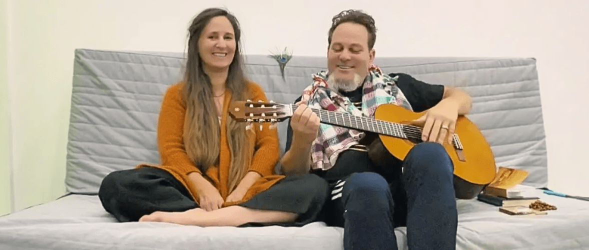 #12 - Finding Light in Ancient Words: Chanting the Holy Names in the House of David